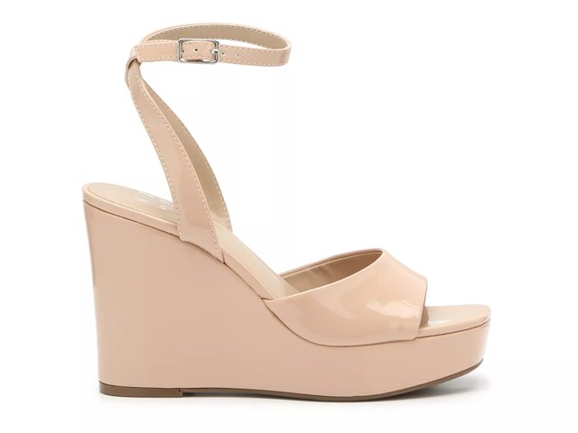 Chinese laundry wedges pronounced dsw