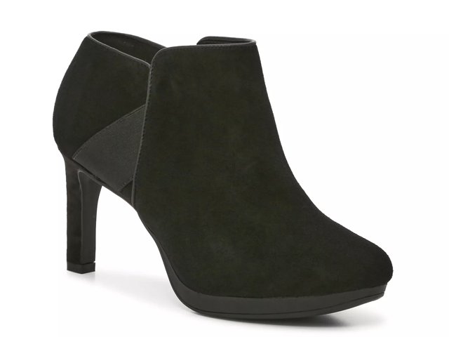 clarks adriel mae platform bootie