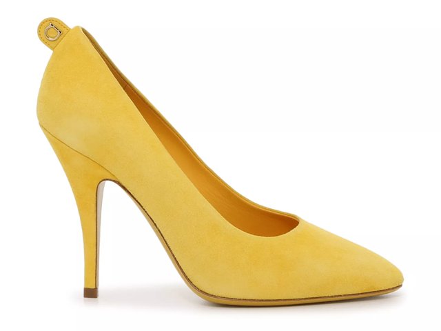 Yellow pumps clearance dsw