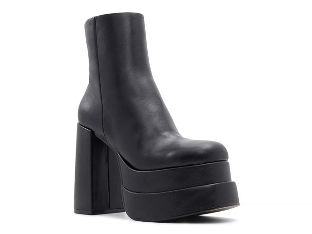 Spring shop booties dsw