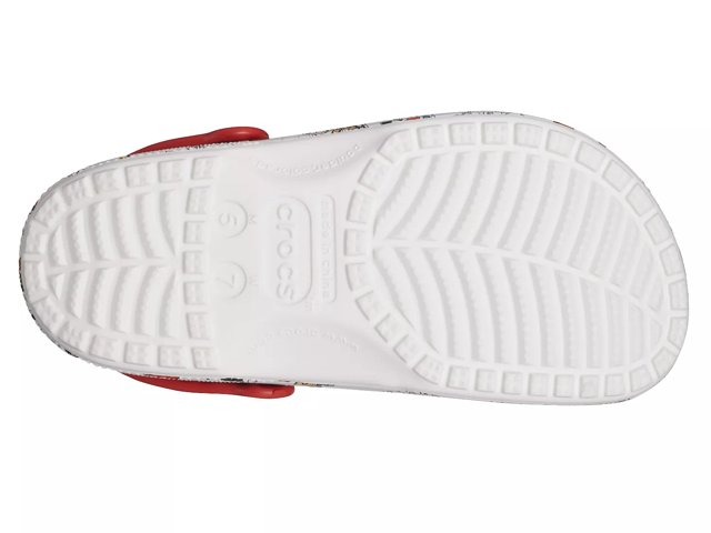 Crocs Classic Peanuts Clog