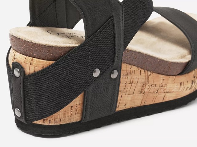 Dsw crown vintage sandals best sale