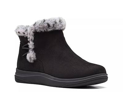 Clarks fur deals lined boots womens