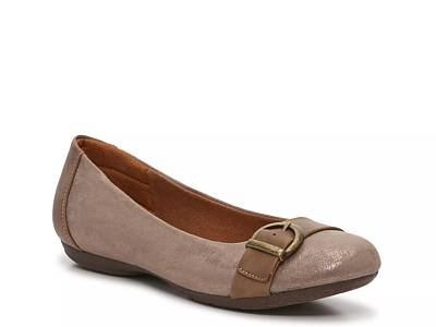 Clarks women's neenah lark hotsell ballet flat