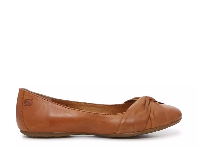 Dsw born clearance flats