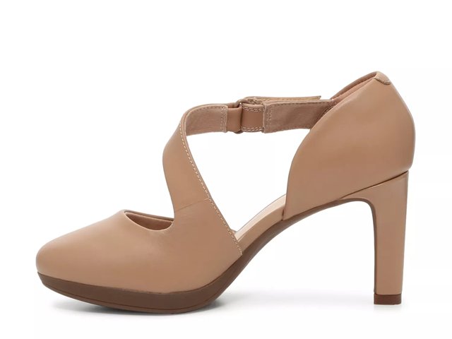 Clarks heels top dsw