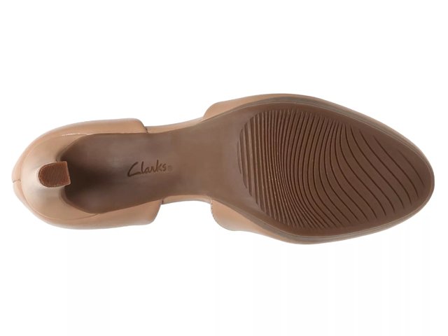 Clarks heels shop dsw