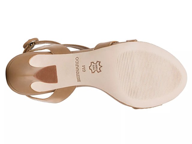 Lesli sandal coach 2025