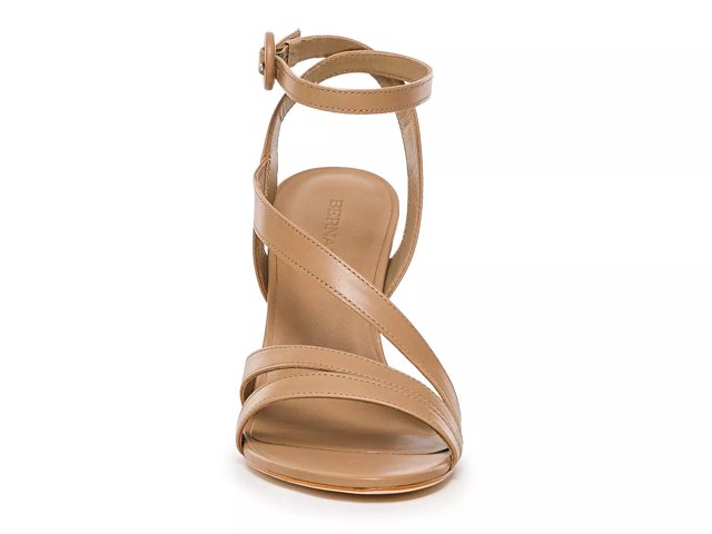 Coach shop leslie sandal