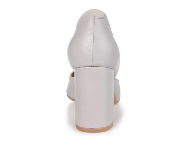 Journee signature shoes deals
