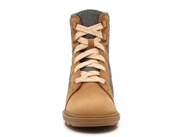 sorel evie pull on bootie