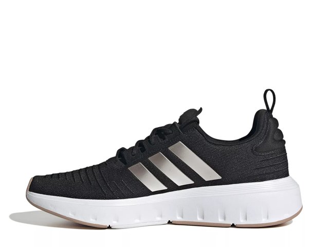 Adidas Swift Run 23 Sneaker Women s Black Size 6 Sneakers