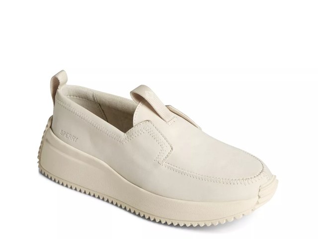 White slip on sperrys 2025