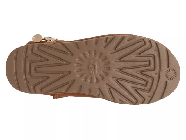 Bottom of discount real ugg boots