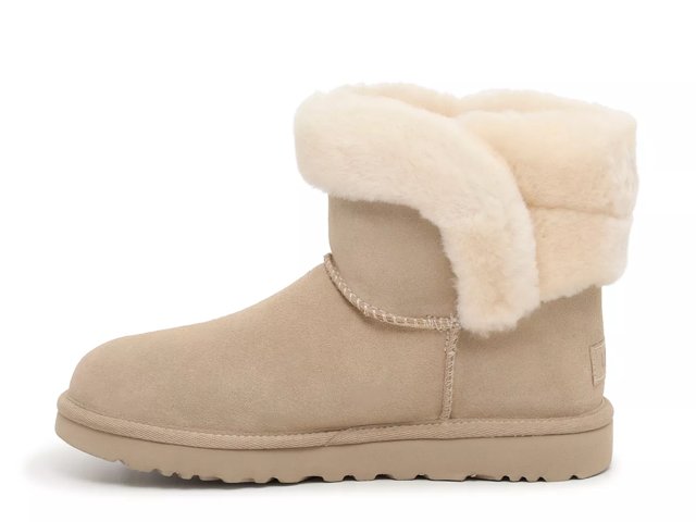 Cream boy uggs cheap
