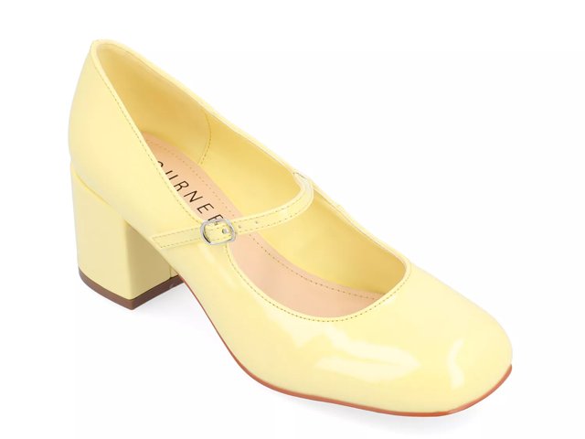 Yellow pumps dsw cheap