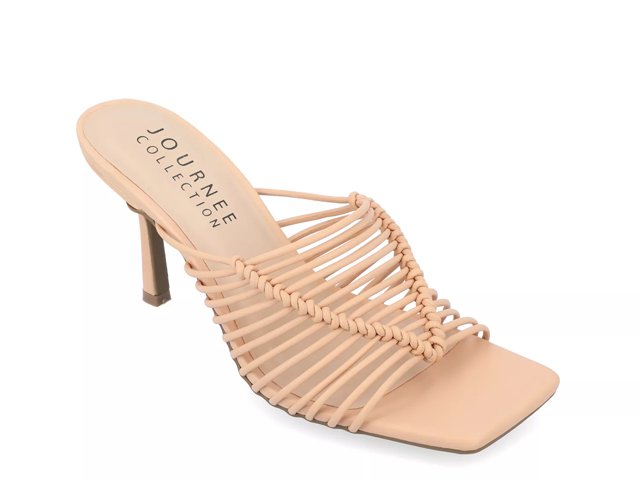 Journee Saskia Sandal