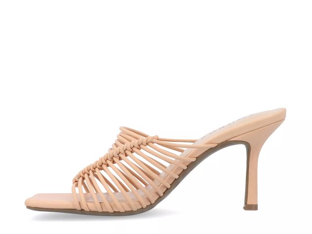 Journee Saskia Sandal