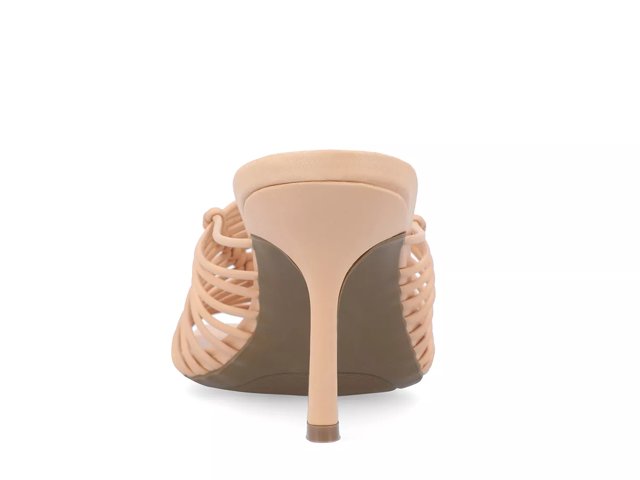 Journee Saskia Sandal
