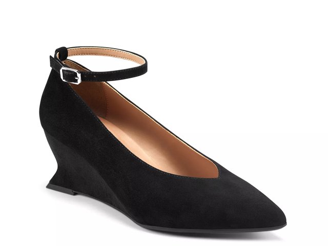 Aerosoles Isolda Wedge Pump