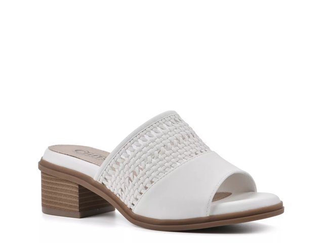 Dsw white hotsell mountain sandals