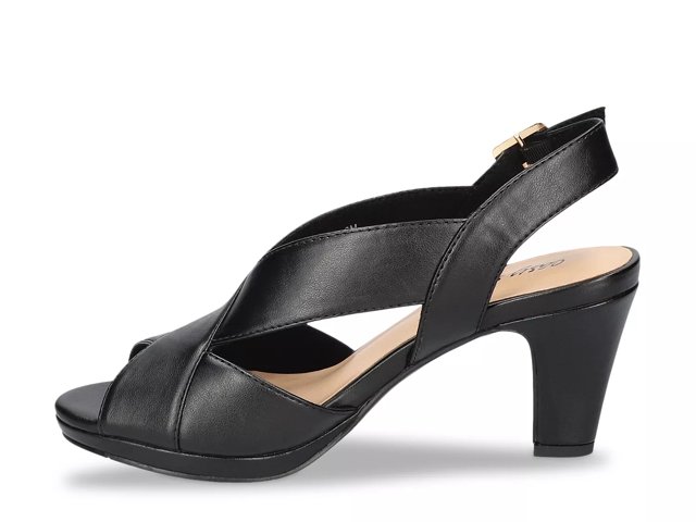 Naturalizer barrie deals sandal