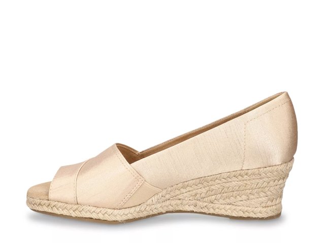 Easy street monique deals espadrilles