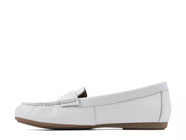 Dsw top white loafers