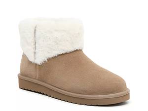 Uggs hotsell fluffy boots