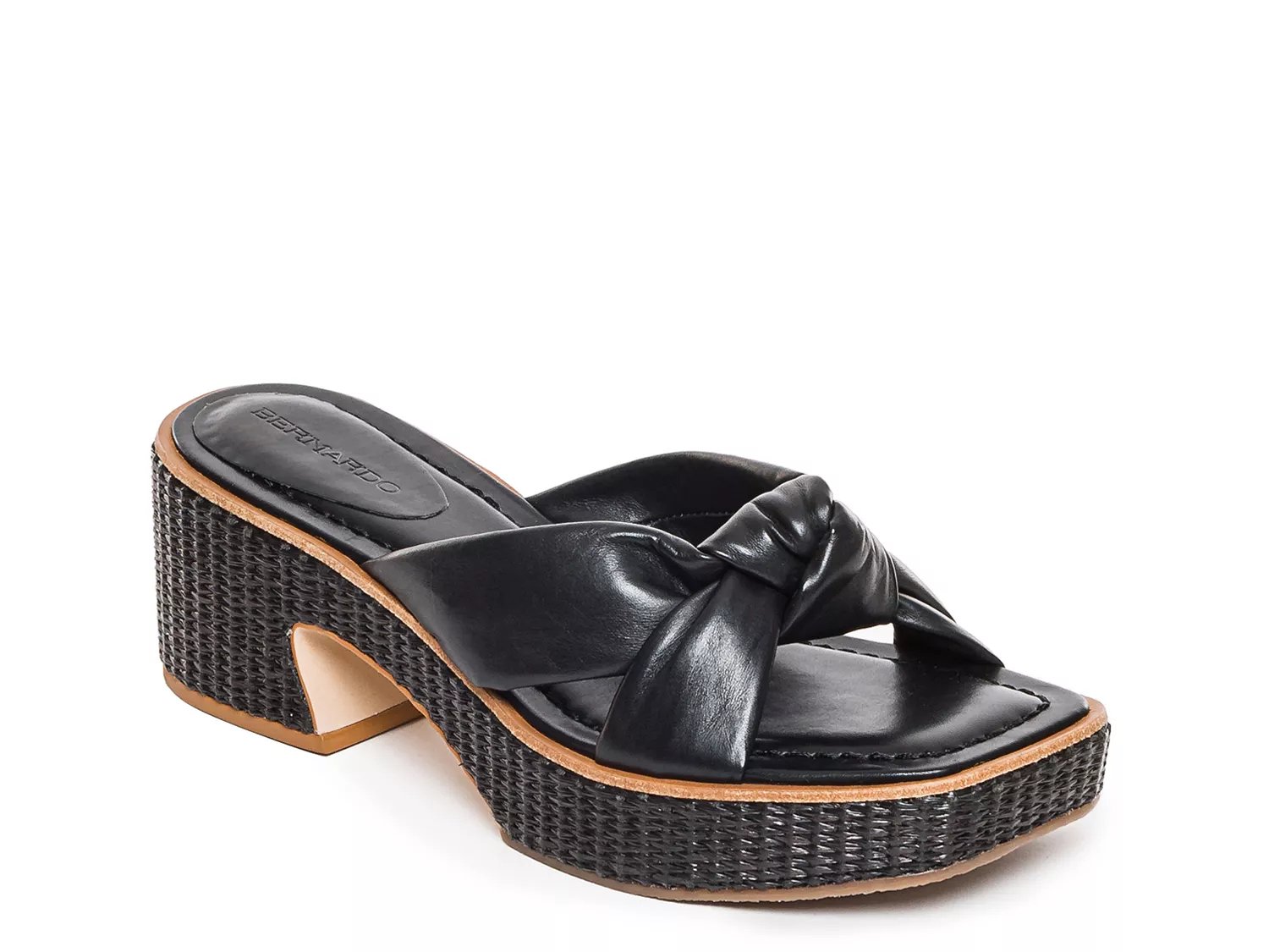 Bernardo best sale sandals dsw