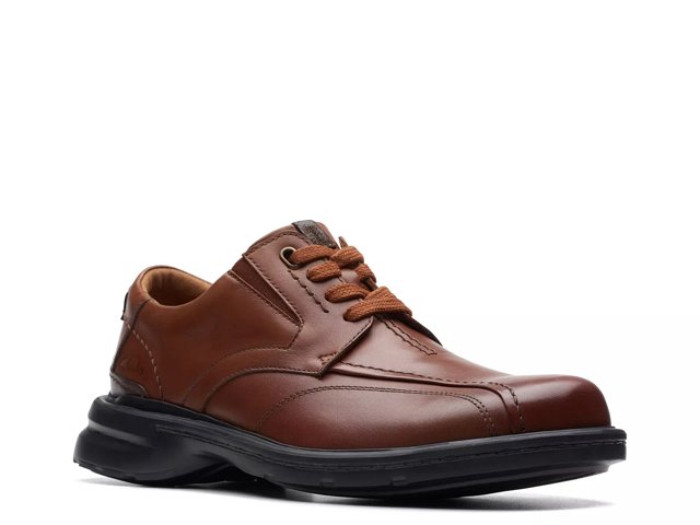 Clarks brown oxford shoes hot sale
