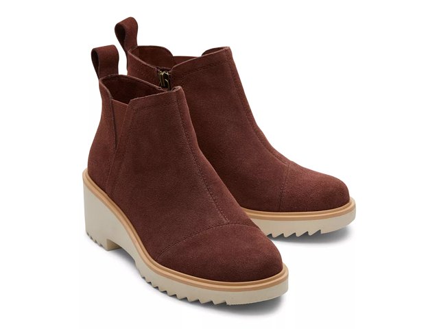 Me too boots dsw deals