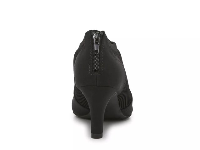naturalizer gia pump