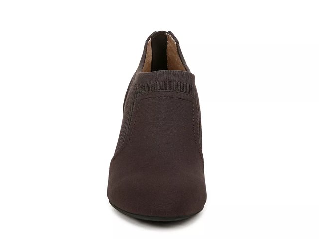naturalizer gia pump