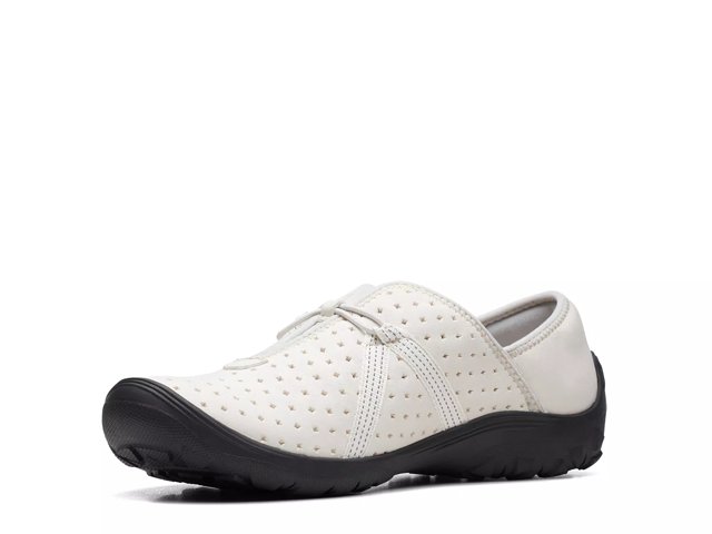 Clarks asney shop slip on