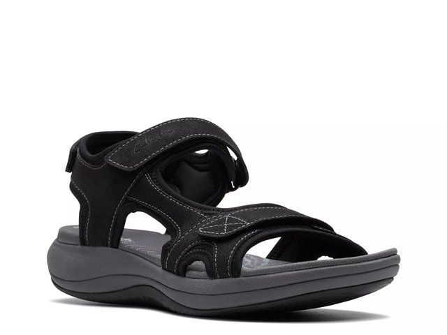 Clarks cloudsteppers discount sandals dsw