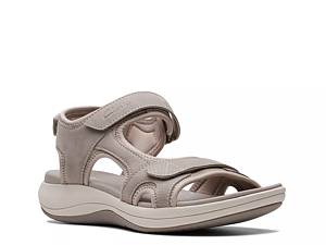 Clarks unstructured sandals store womens