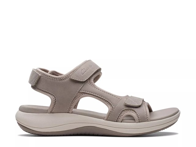 Clarks cloudsteppers womens price on sale