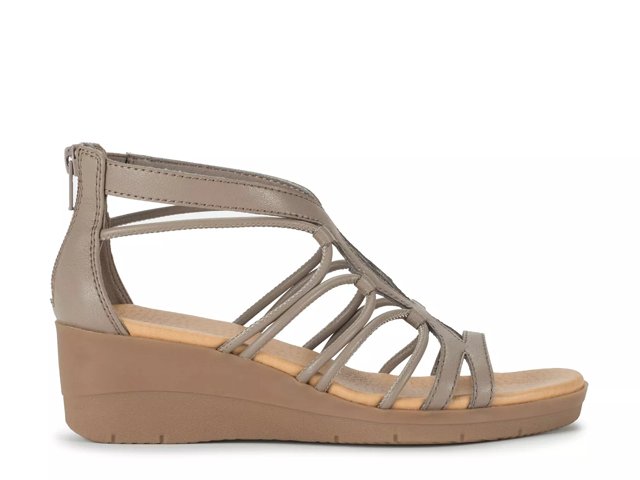 Dsw bare trap sandals online
