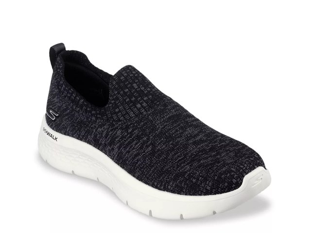 The 5 basic athleisure staples for men – SKYE Footwear