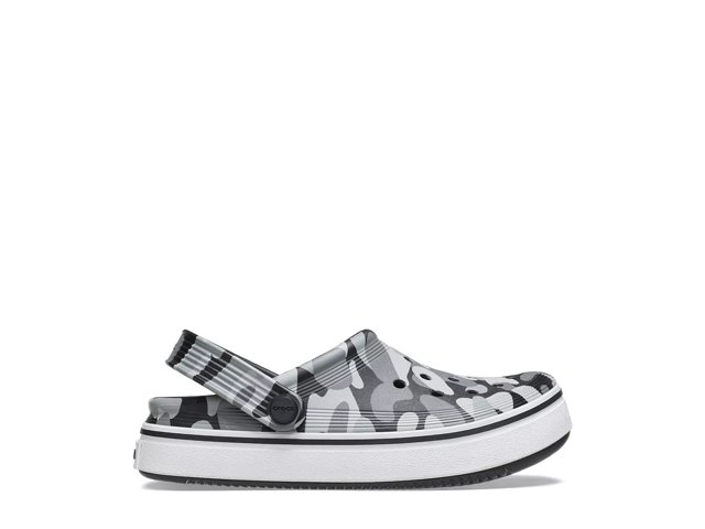 Crocs on sale crocband camo