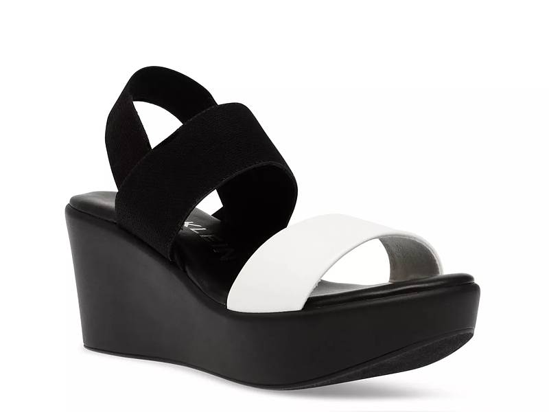 Bare traps miriam sale wedge sandal