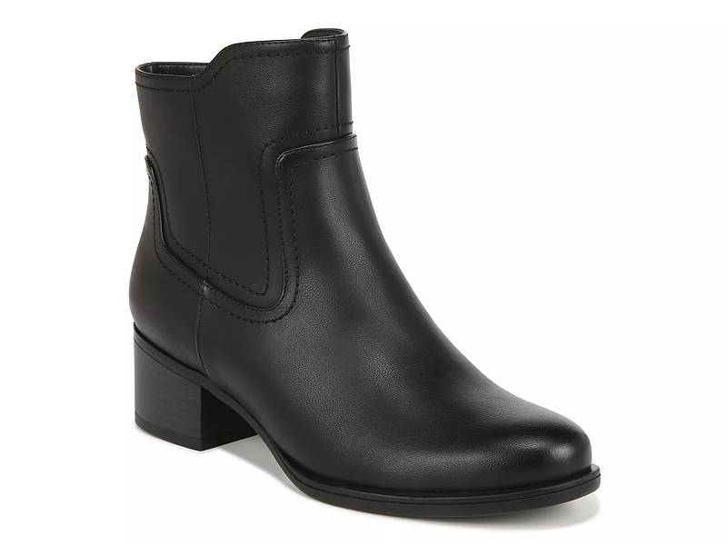 Naturalizer on sale boots ankle