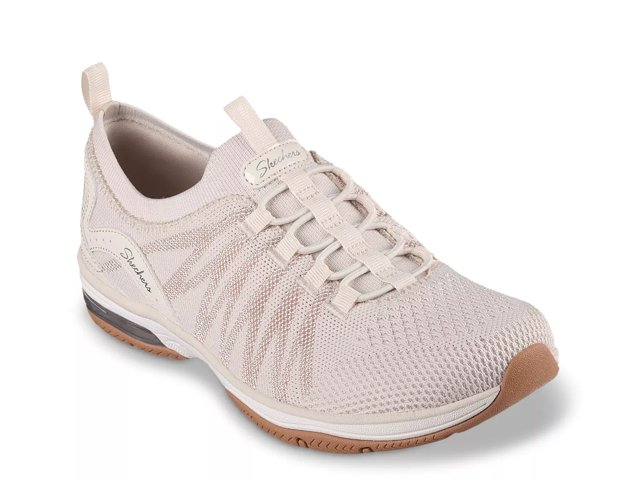 Skechers offers online