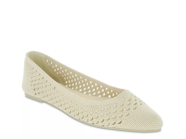 Mia hotsell flats dsw