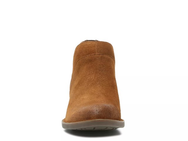 Dsw born booties store