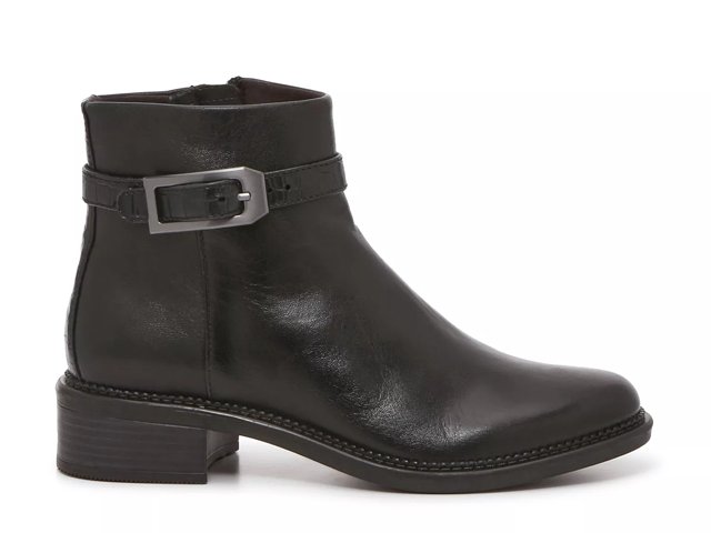 Clarks chelsea boots canada deals