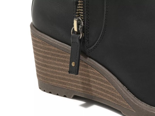 Dr. Scholl s Chloe Wedge Bootie