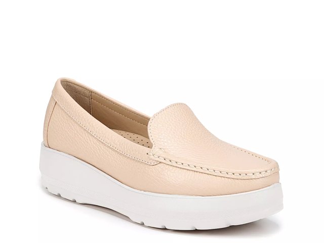 naturalizer lorna collapsible heel loafer