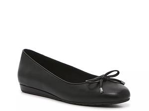 Dsw anne best sale klein sport flats